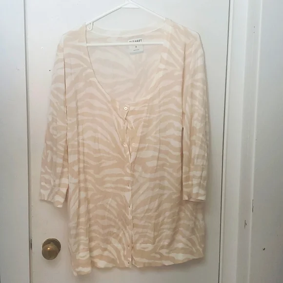 Cardigan - Picture 1 of 3